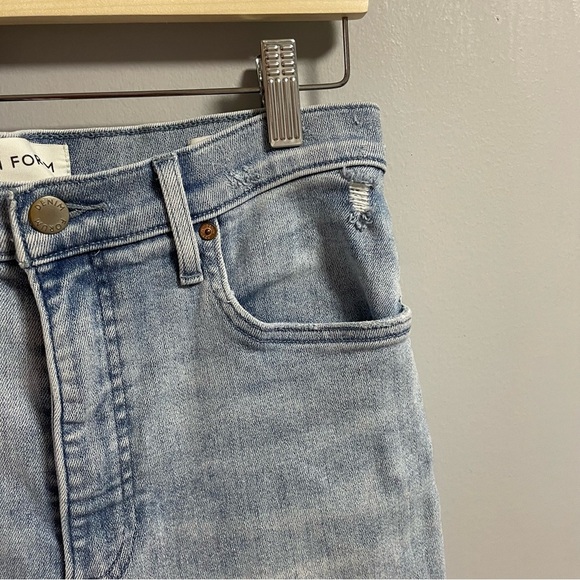 Denim Forum - The Lola High Rise Skinny Jean - Picture 4 of 8